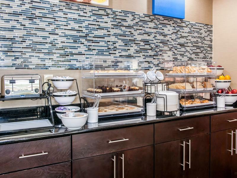 Comfort Inn Blue Ash North Екстериор снимка